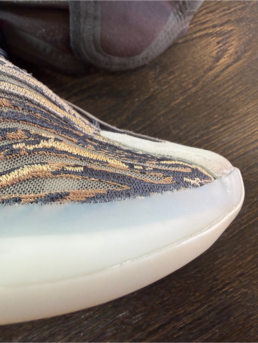adidas Yeezy Quantum Amber Tint (2021) size 11 men’s - Picture 3 of 11